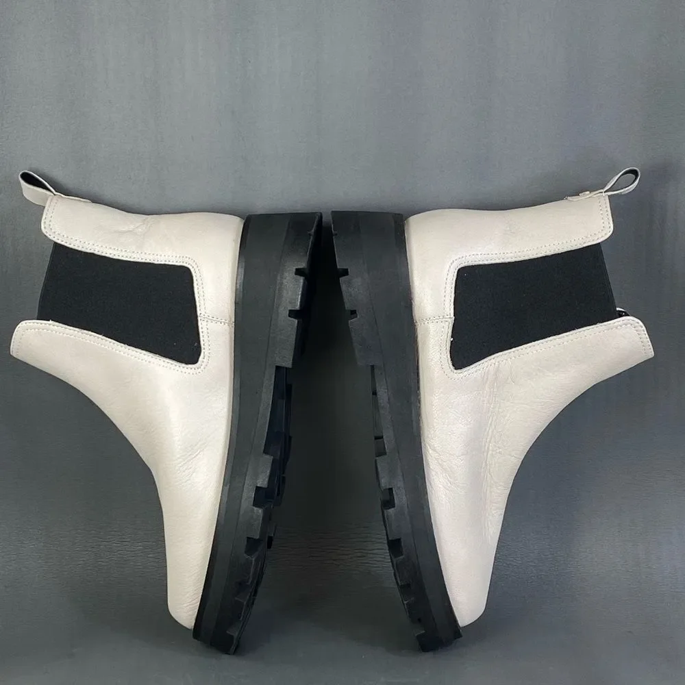 Karl Lagerfeld Paris Women's Classic Mayde Leather Lug-Sole Ankle Boot size  9.5 - Picture 7 of 11